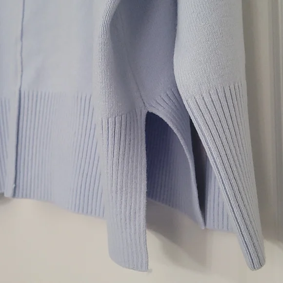 Beautiful light blue sweater by French  Connection in very good condition! M - Picture 3 of 9